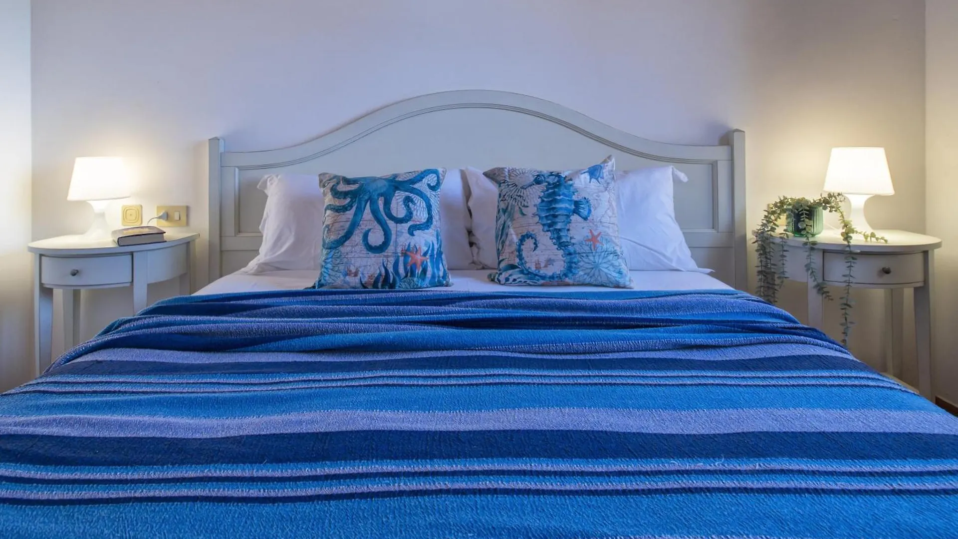 Villa Azzurra Стинтино 0*,  Италия